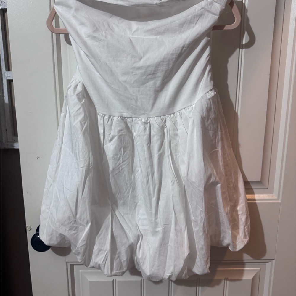 White Sleeveless Dress